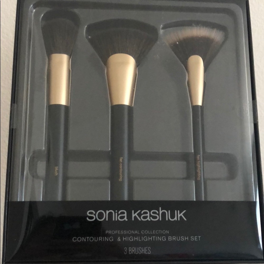Brand New Sonia Kashuk Brush Set
